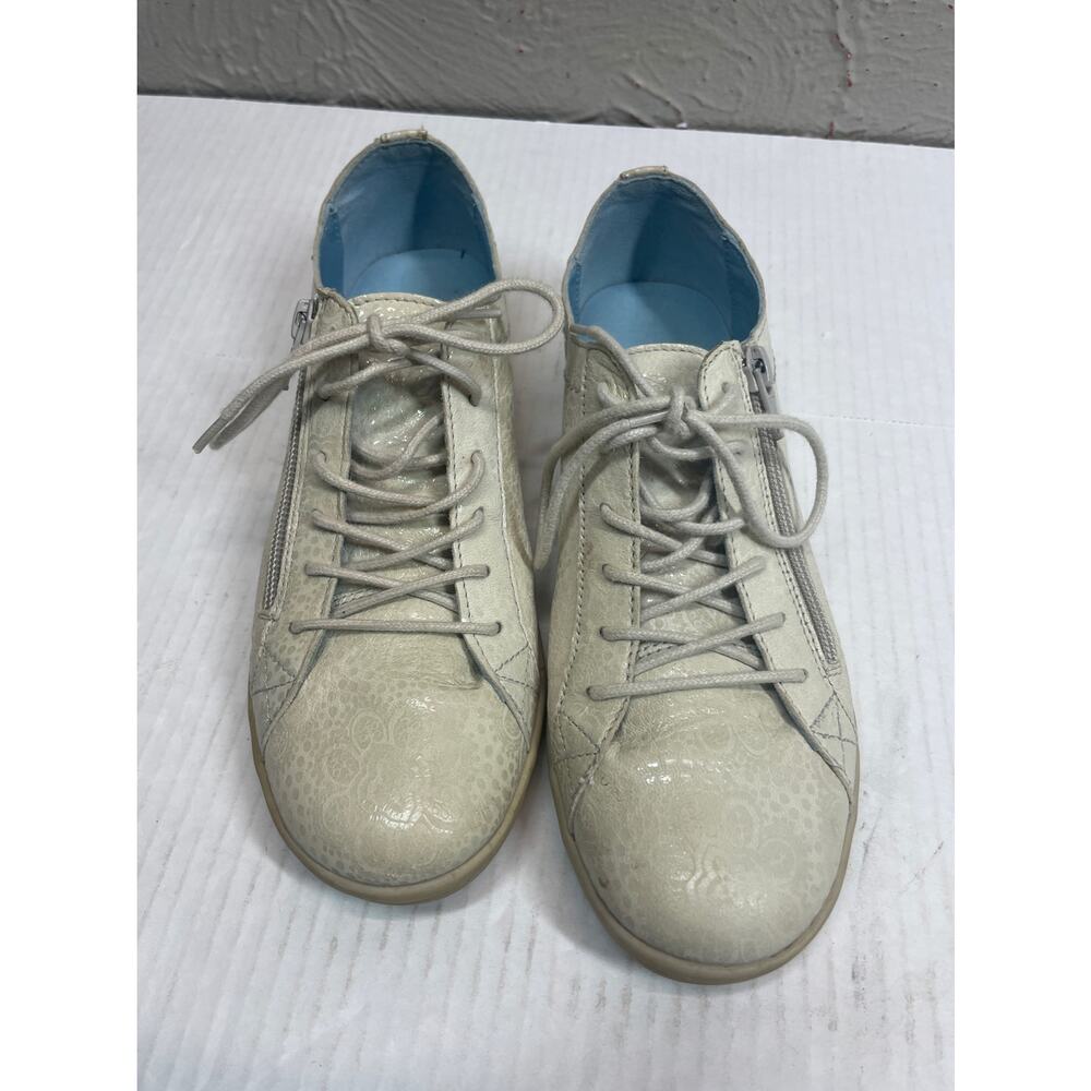 Cloud Aika‎ beige embossed womens shoe size 38/7.5